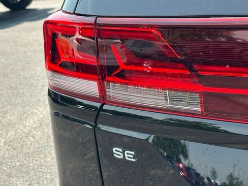 Certified 2026 Volkswagen Atlas Peak Edition AWD/4WD image 13
