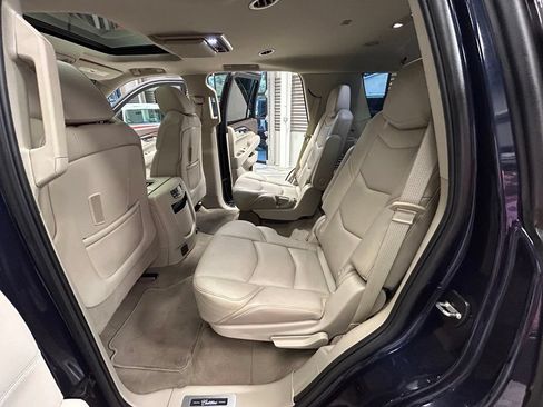 Used 2017 Cadillac Escalade Premium Luxury AWD/4WD image 53