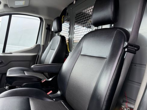 Used 2020 Ford Transit 250 Low Roof RWD image 25