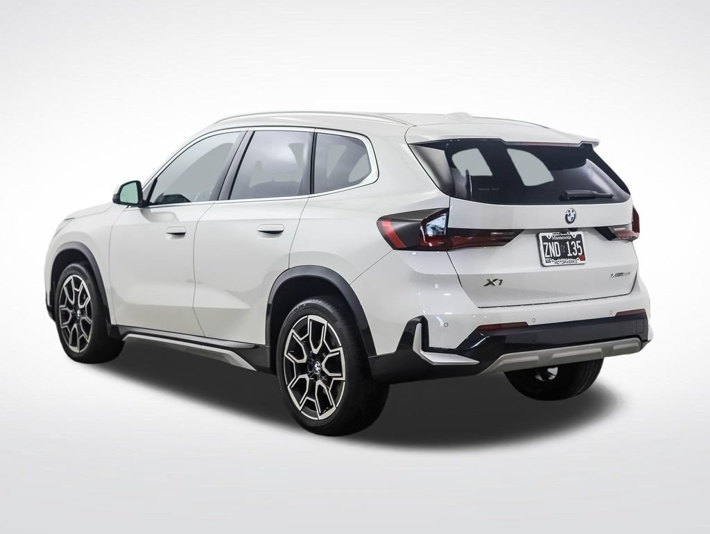Used 2025 BMW X1 xDrive28i w/ Technology Package AWD/4WD image 3