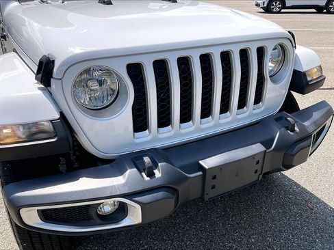 Used 2022 Jeep Gladiator Overland AWD/4WD image 31
