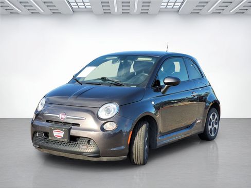 Used 2018 FIAT 500 e FWD image 15