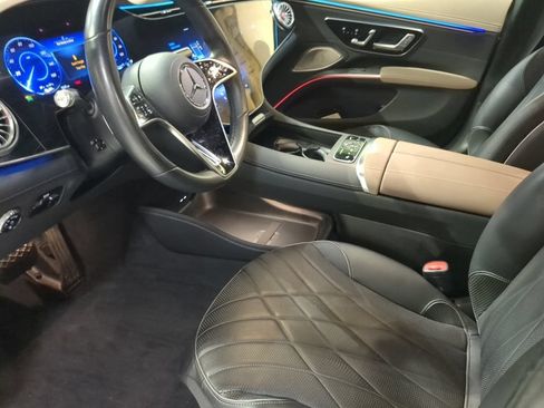 Used 2023 Mercedes-Benz EQS 580 4MATIC Sedan w/ Exclusive Trim Package image 15