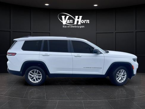 Used 2022 Jeep Grand Cherokee L Laredo w/ Luxury Tech Group I AWD/4WD image 8