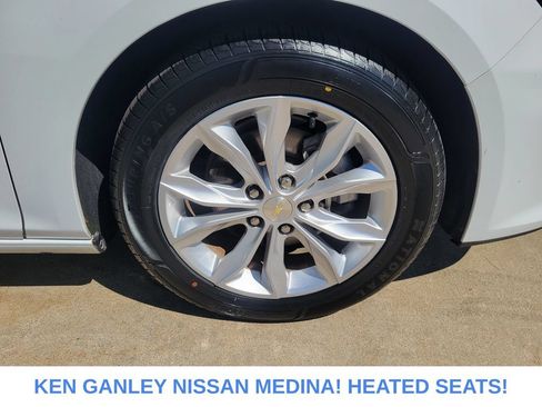 Used 2023 Chevrolet Malibu LT FWD image 22