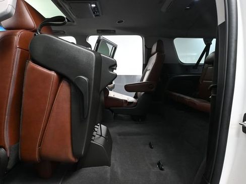 Used 2019 Chevrolet Suburban Premier w/ Premier Plus Edition AWD/4WD image 46