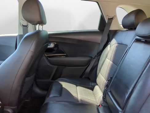 Used 2019 Kia Niro EX FWD image 14