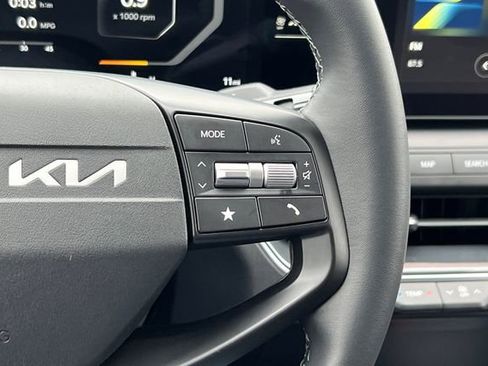 New 2025 Kia K4 EX image 27