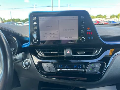 Used 2019 Toyota C-HR XLE FWD image 23