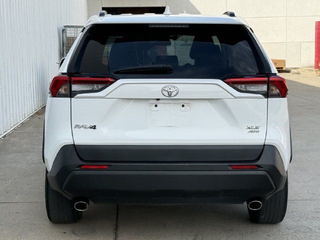 Used 2019 Toyota RAV4 XLE Premium w/ Cold Weather Package AWD/4WD image 3