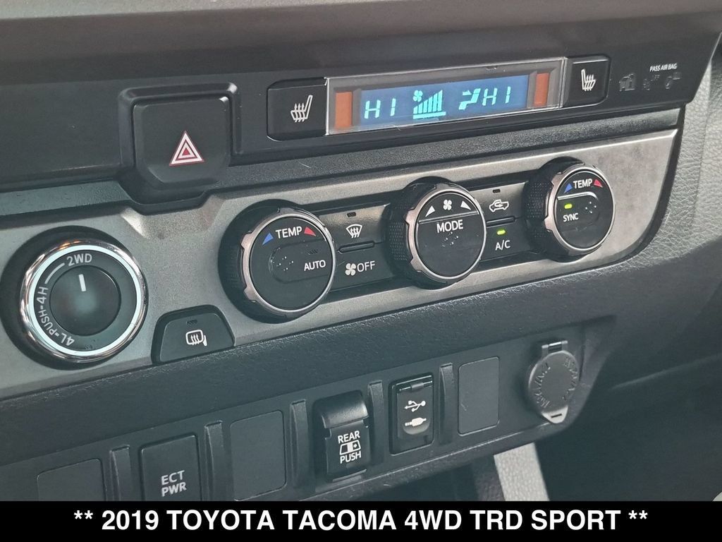 Used 2019 Toyota Tacoma TRD Sport AWD/4WD image 23