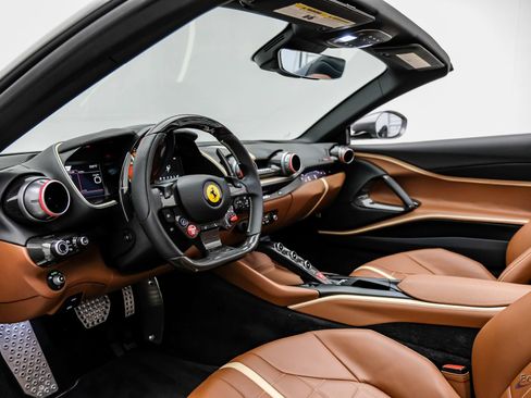 Used 2022 Ferrari 812 GTS RWD image 45