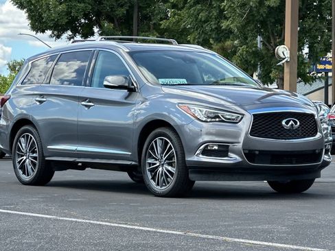 Used 2020 INFINITI QX60 Luxe w/ Sensory Package image 9