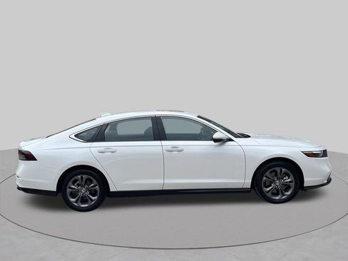 Used 2025 Honda Accord EX-L image 7