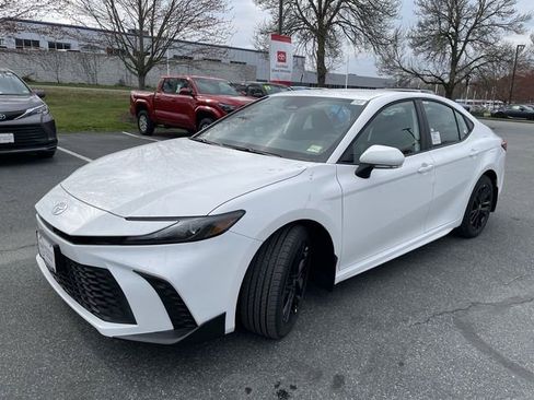 New 2026 Toyota Camry SE AWD/4WD image 11