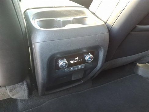 Used 2024 GMC Acadia Elevation image 11