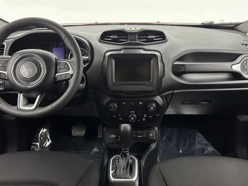 Used 2019 Jeep Renegade Latitude image 24