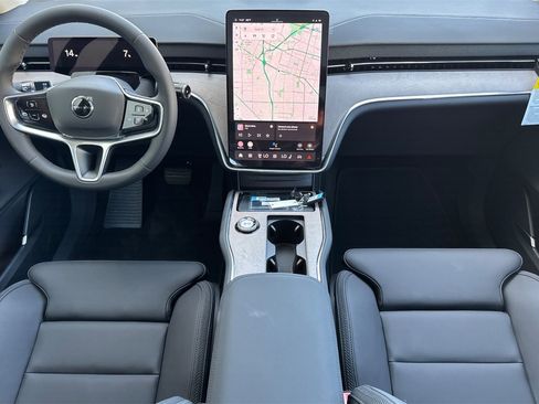 Used 2025 Volvo EX90 Ultra image 4