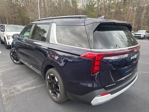 New 2026 Kia Carnival EX image 18