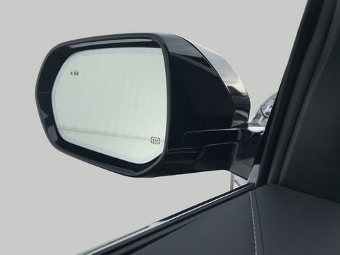 Certified 2025 Buick Enclave Avenir w/ Super Cruise Package image 20