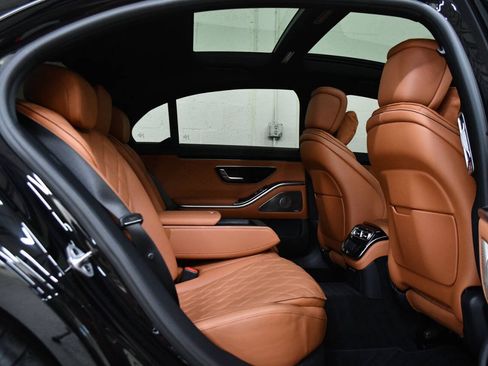 Used 2023 Mercedes-Benz S 580 4MATIC Sedan image 16