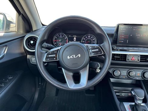 Used 2024 Kia Forte LXS w/ LXS Technology Package FWD image 18