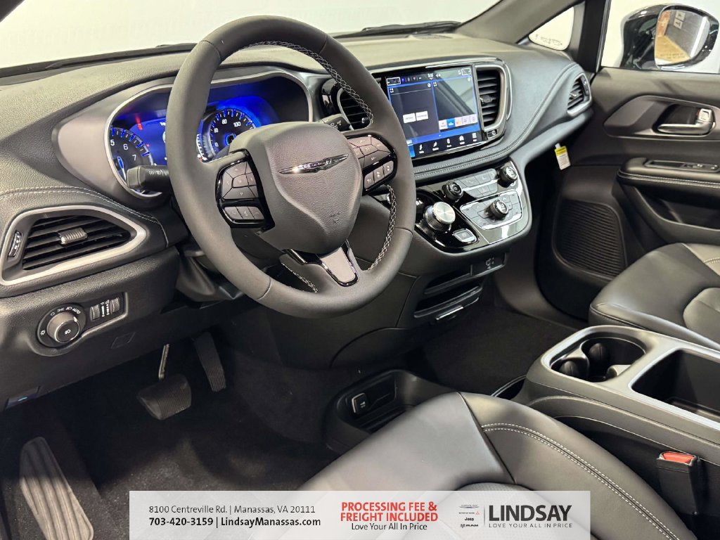New 2026 Chrysler Pacifica Select w/ S Appearance Package FWD image 17