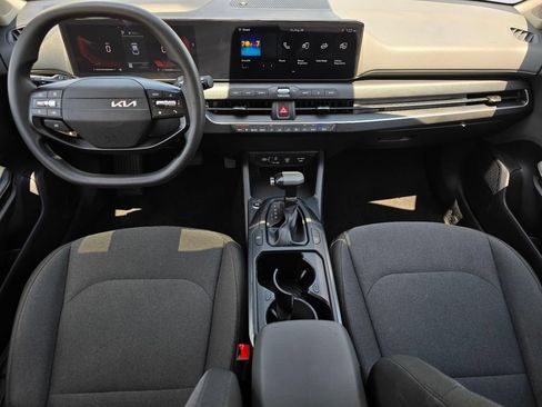 Used 2025 Kia K4 FWD image 12