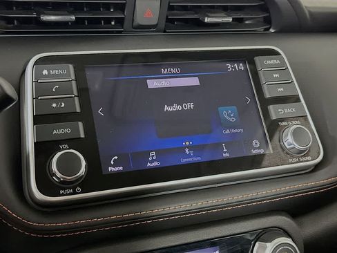 Used 2020 Nissan Kicks SR w/ Exterior Package FWD image 16