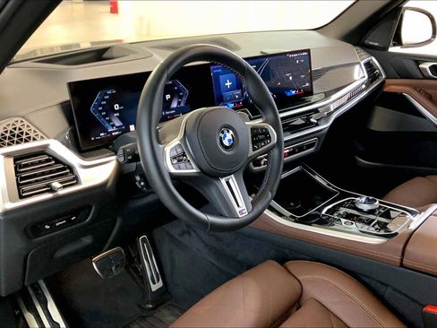 Used 2025 BMW X5 M60i image 17