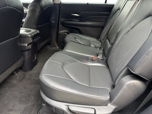 Used 2024 Toyota Grand Highlander AWD image 34