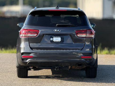 Used 2017 Kia Sorento SX AWD/4WD image 4