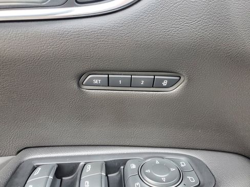 Used 2019 Cadillac XT5 Luxury w/ LPO, Black Ice Package image 15