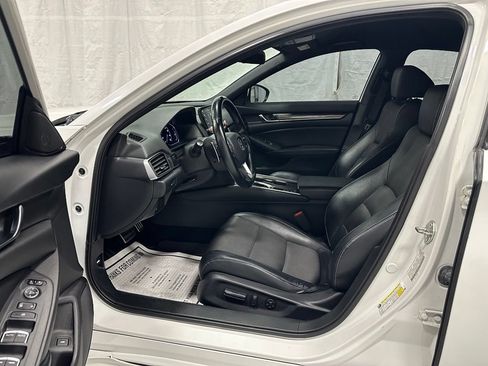 Used 2018 Honda Accord Sport image 10