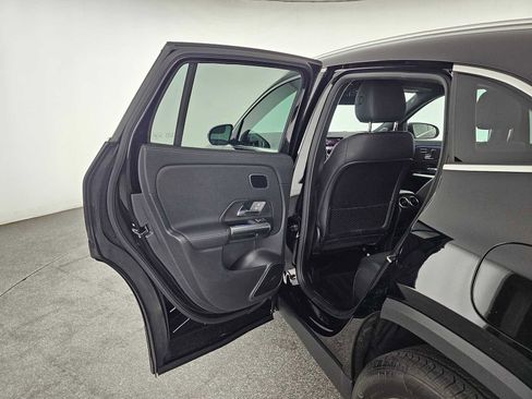 Certified 2025 Mercedes-Benz GLA 250 image 16