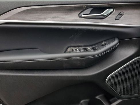 New 2026 Jeep Grand Cherokee Limited image 21