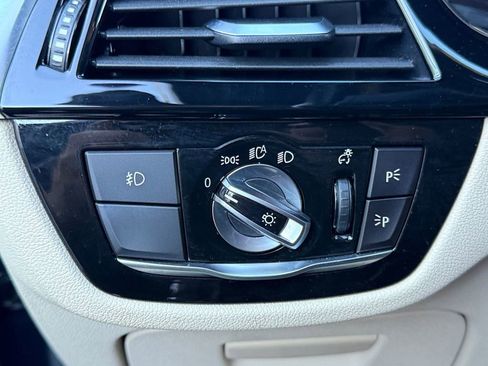 Used 2018 BMW 530i w/ Premium Package image 20