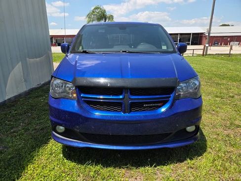 Used 2019 Dodge Grand Caravan GT FWD image 2