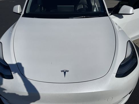 Used 2021 Tesla Model Y Long Range image 36