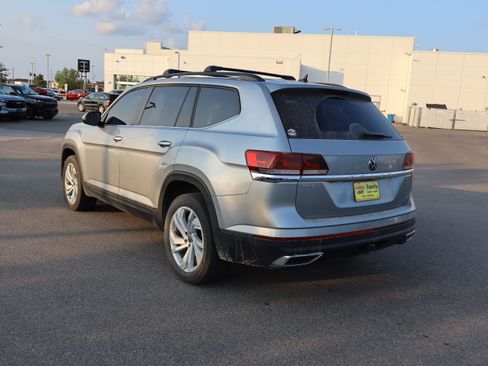 Used 2023 Volkswagen Atlas SE w/ Panoramic Sunroof Package AWD/4WD image 5