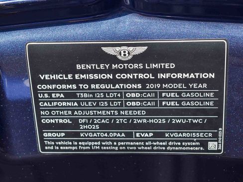 Used 2019 Bentley Bentayga image 30