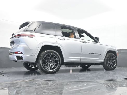 New 2025 Jeep Grand Cherokee Summit image 59