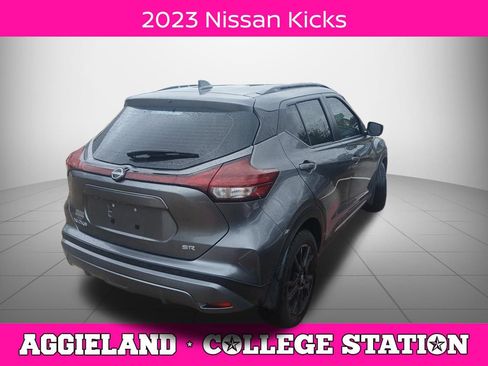 Used 2023 Nissan Kicks SR w/ SR Premium Package FWD image 2