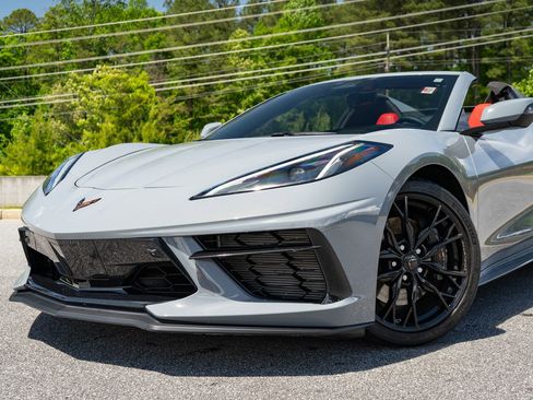 Used 2024 Chevrolet Corvette Stingray Premium Conv w/ Z51 Performance Package RWD image 6