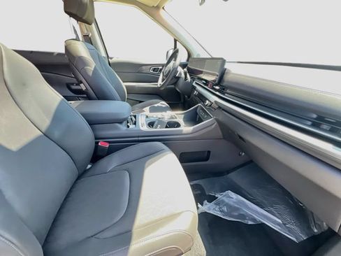 New 2026 Kia Carnival SX FWD image 31