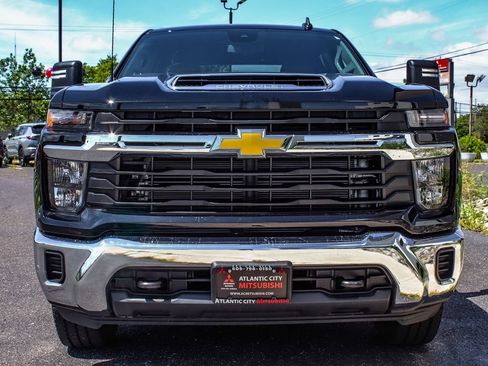 Used 2026 Chevrolet Silverado 2500 LT AWD/4WD image 2