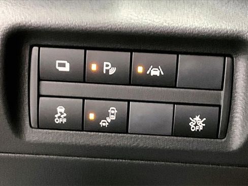 New 2025 Nissan Kicks Play S image 27