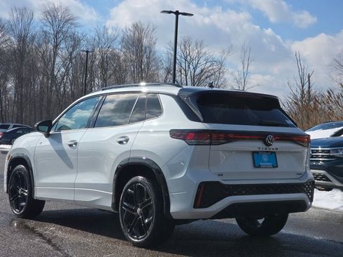 New 2026 Volkswagen Tiguan SE R-Line AWD/4WD image 10