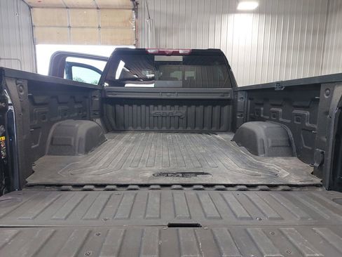 Used 2022 GMC Sierra 1500 AT4 w/ AT4 Premium Package AWD/4WD image 12
