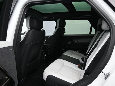 Used 2024 Land Rover Range Rover Sport Dynamic SE AWD/4WD image 23